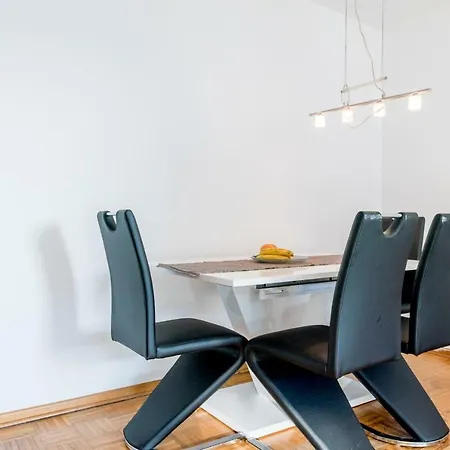 Privatapartment Διαμέρισμα *